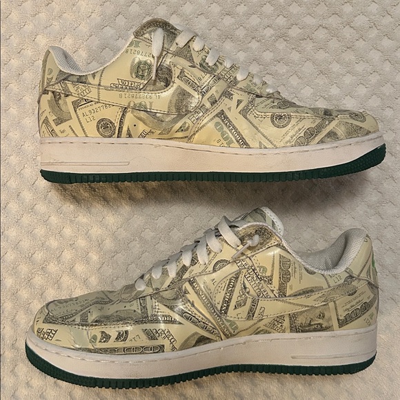 Nike Men's AF1 Money Print Sneakers - Picture 6 of 10